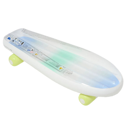 Inflatable skateboard by sunnylife