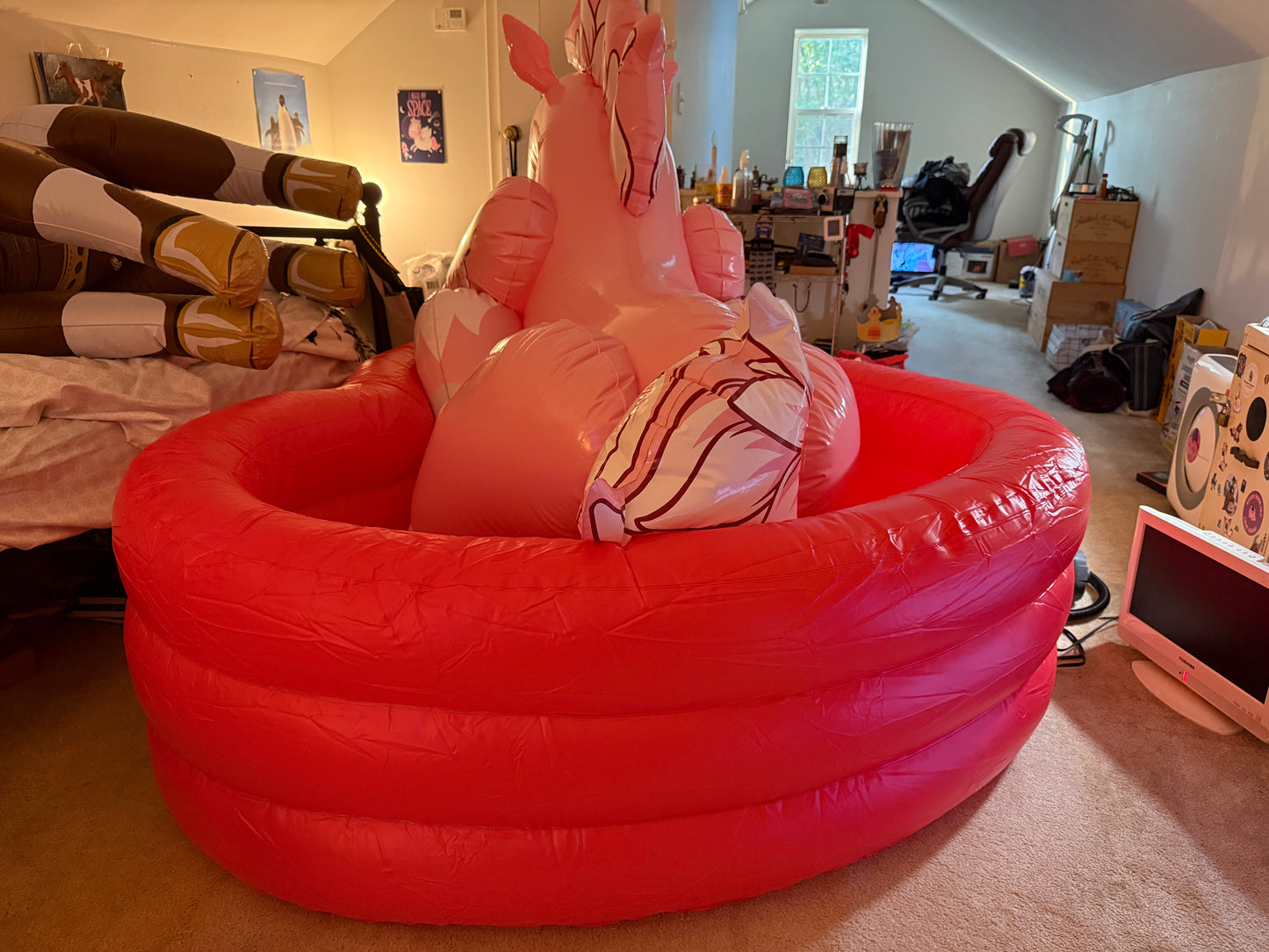 Inflatable heart pool